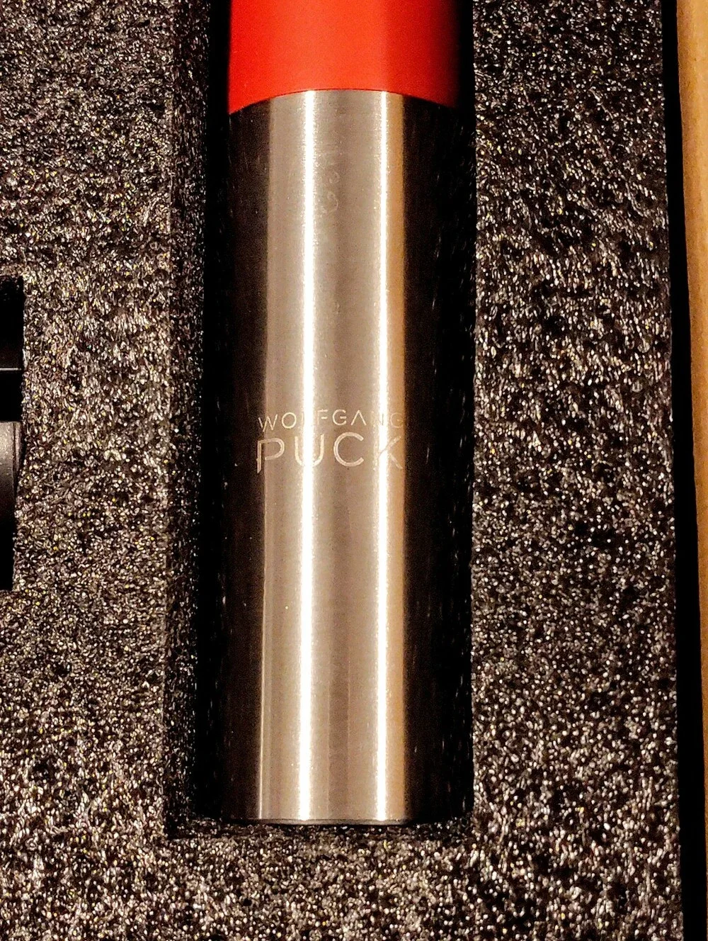 NEW WOLFGANG PUCK RED & STAINLESS STEEL ELECTRIC WINE BOTTLE CORK OPENER